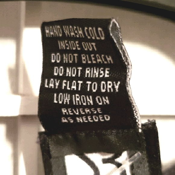 23rd St. BLACK SEQUIN TOP 100% POLYESTER SZ S - Picture 5 of 5